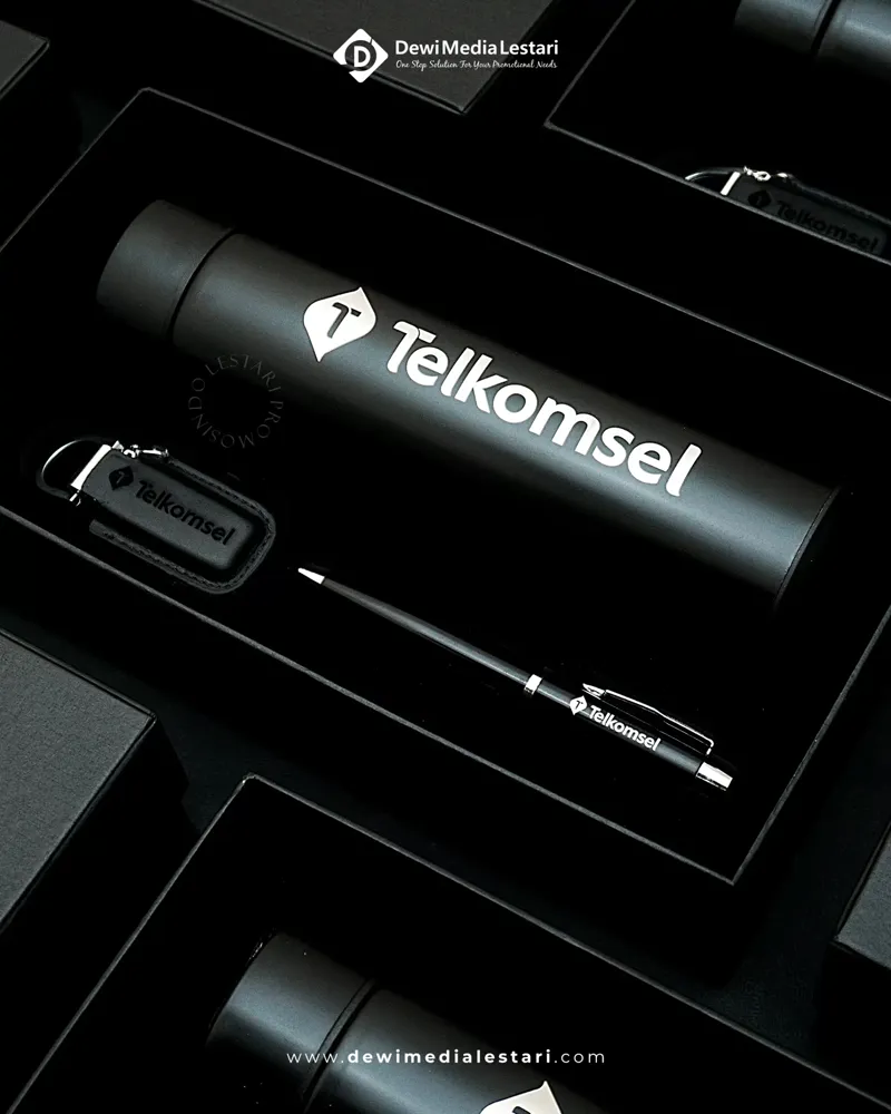 Custom gift set excusive dari Telkomsel Indonesia